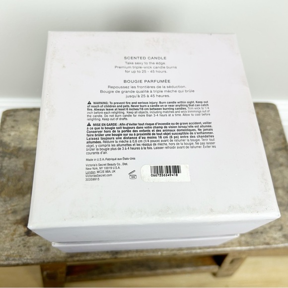 NEW Victoria’s Secret Scandalous Scented Candle 14.5 Oz - Picture 2 of 5